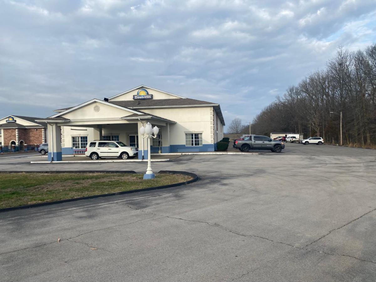 Days Inn By Wyndham Perryville Kültér fotó